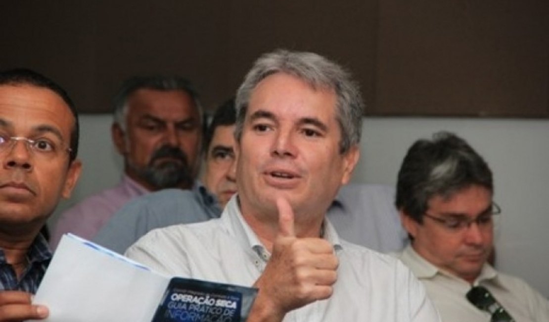?Justiça estadual realiza audiência de instrução com ex-prefeito de Canapi