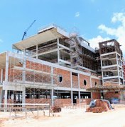 Investimentos em obras do Estado impulsionam admissões na construção civil 