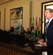 Ministro Marx Beltrão recebe alta honraria de Maceió por trabalho pelo Turismo