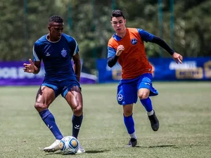 Após vitória em jogo treino, Roberto Fonseca já tem base do CSA para Copa do Nordeste
