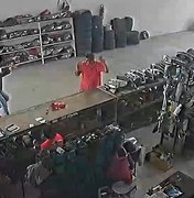 [Vídeo] Polícia divulga vídeos que podem identificar assassino de dono de oficina em Penedo