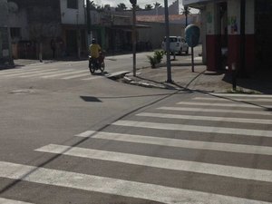 Sinalização de faixas de pedestres ganha reforço nos bairros de Maceió