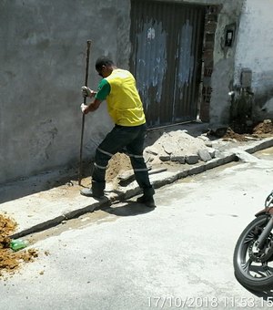 Casal notifica casas com ligações clandestinas no conjunto João Sampaio