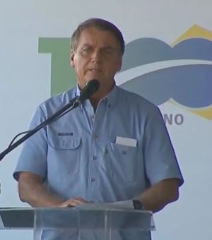 [Vídeo] Bolsonaro apela para Congresso aprovar projeto que torna fixo ICMS sobre combustíveis durante visita a AL