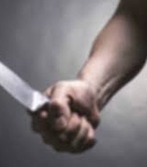 Homem tenta matar duas pessoas com faca peixeira no CAPS de Palmeira