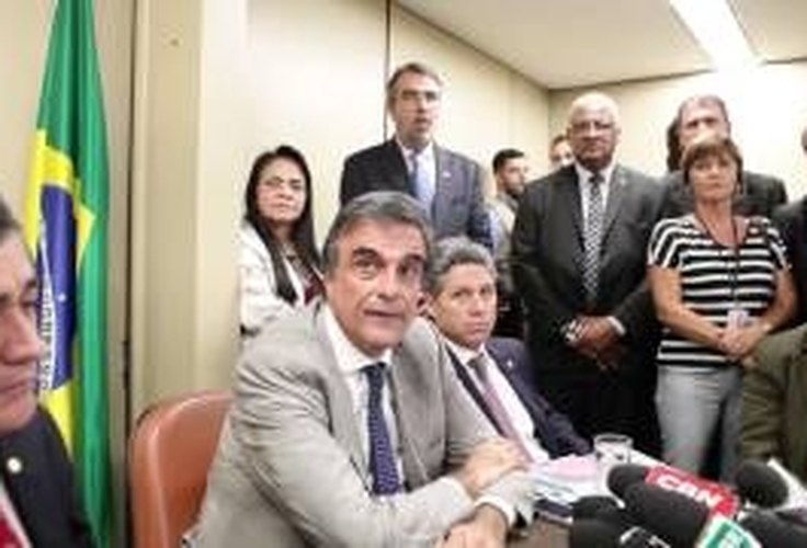 AGU José Eduardo Cardozo, houve um ?desvio de poder? na decisão de Cunha