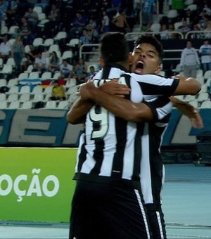 Botafogo vence Grêmio, Galo vence o Fla, Vitória decepciona e Furacão no G-6 