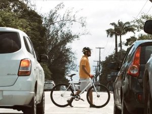 Denatran suspende resolução que iria multar pedestres e ciclistas a partir de abril