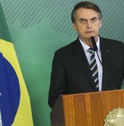Bolsonaro critica cobrança de ingressos em Fernando de Noronha