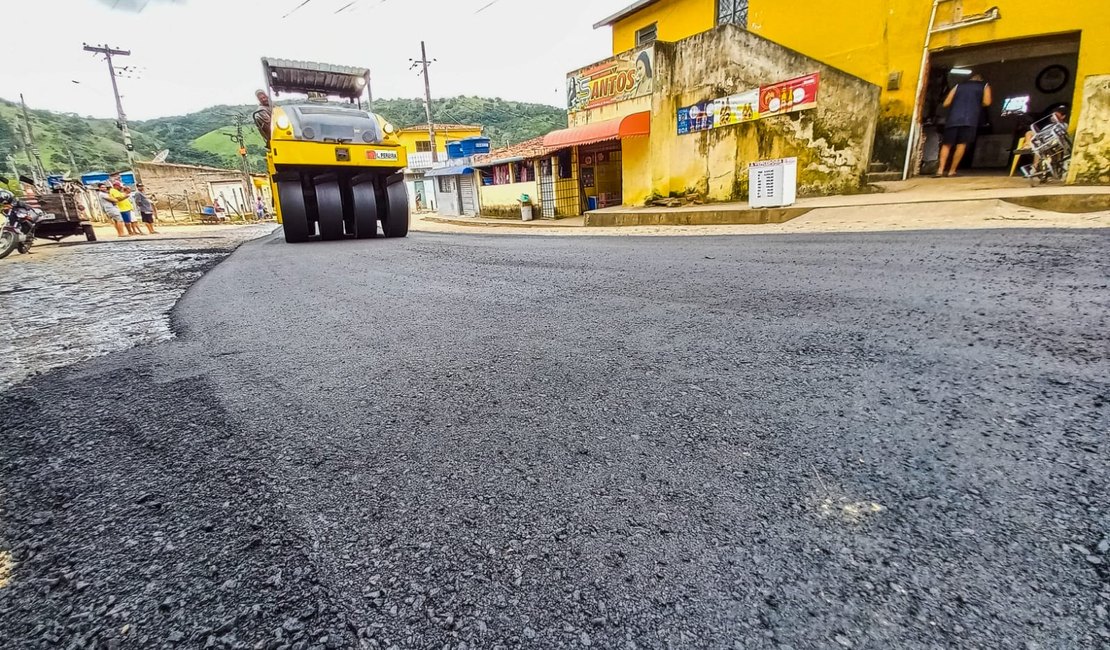 Prefeitura e Governo do Estado iniciam pavimentação na comunidade de Vila Nova