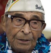 Sobrevivente mais velho de Pearl Harbor morre aos 106 anos