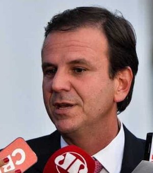 Eduardo Paes assina projeto de lei para reforma de São Januário e confirma negociações com Fluminense