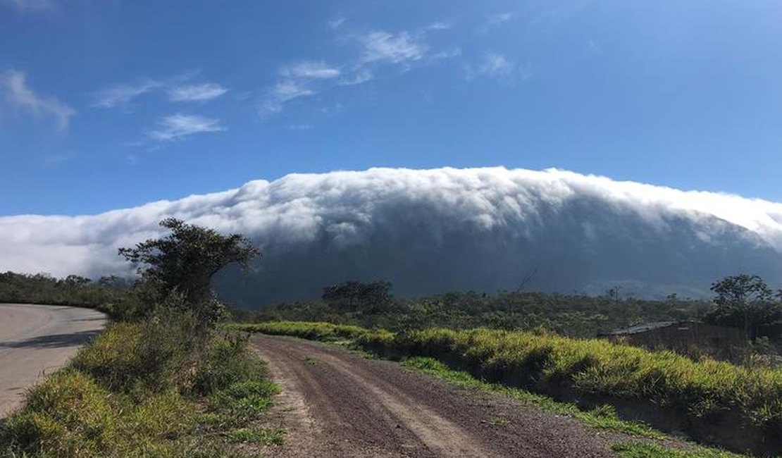 'Queda de nuvem' é registrada por biólogo cearense na Bahia