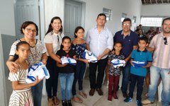 Prefeitura de Feira Grande entrega escola reformada para a comunidade rural 