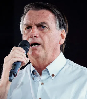 Bolsonaro afirma que pretende voltar ao Brasil ainda em março
