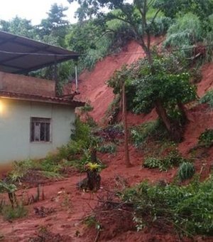 Mulher morre após deslizamento de terra durante novo temporal em Muriaé