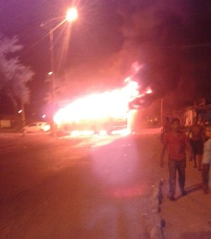 Polícia Militar identifica suspeitos de participação em ataques a ônibus em Maceió 