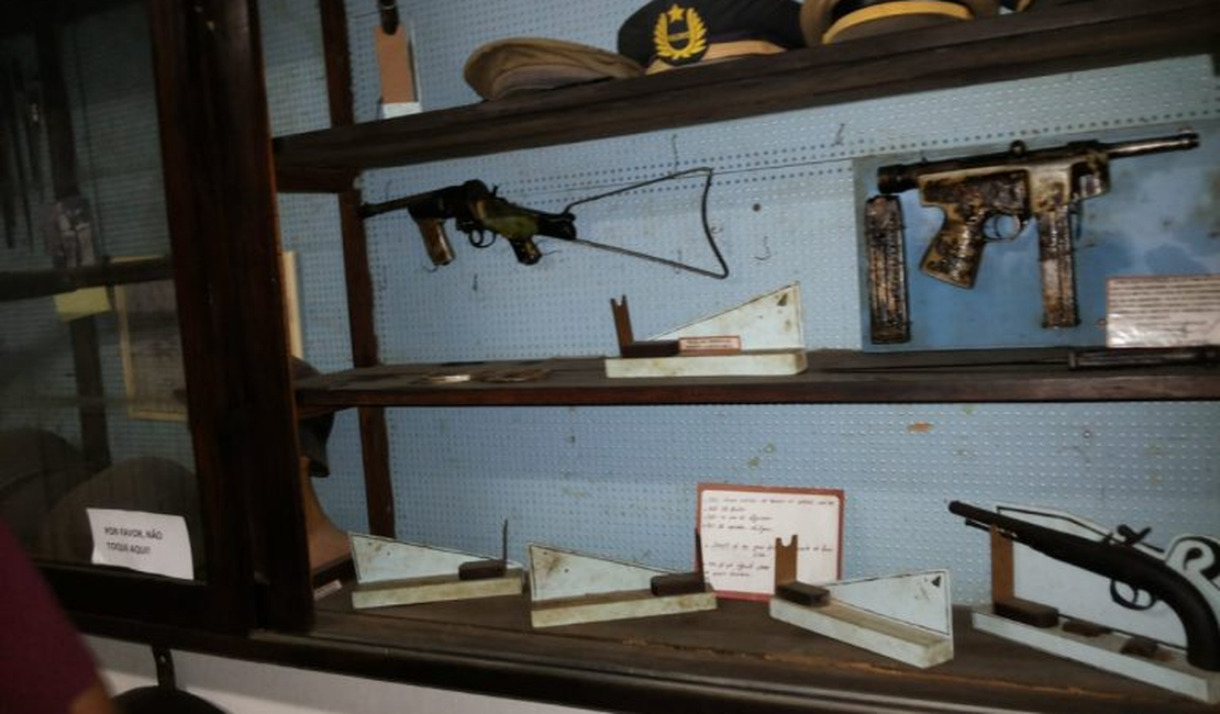 Parte do acervo de armas é roubado do Museu Xucurus, em Palmeira dos Índios