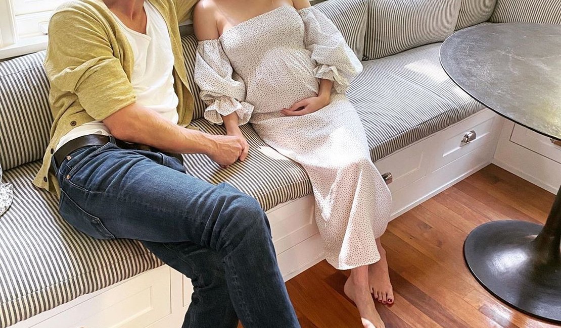 Atriz Emma Roberts confirma que está esperando seu primeiro filho