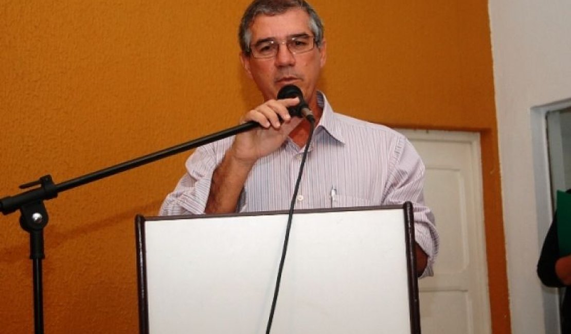 Denúncia contra ex-prefeito e secretário de Penedo é acatada pela Justiça