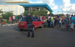 Acidente de trânsito no parque Ceci Cunha, em Arapiraca