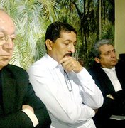 Jornalista critica Igreja e lembra o caso dos padres pedófilos