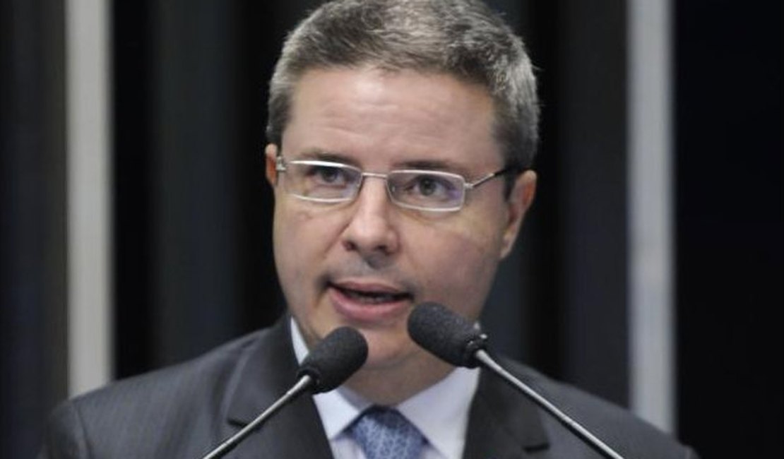 Senador tucano é eleito relator do processo de impeachment de Dilma