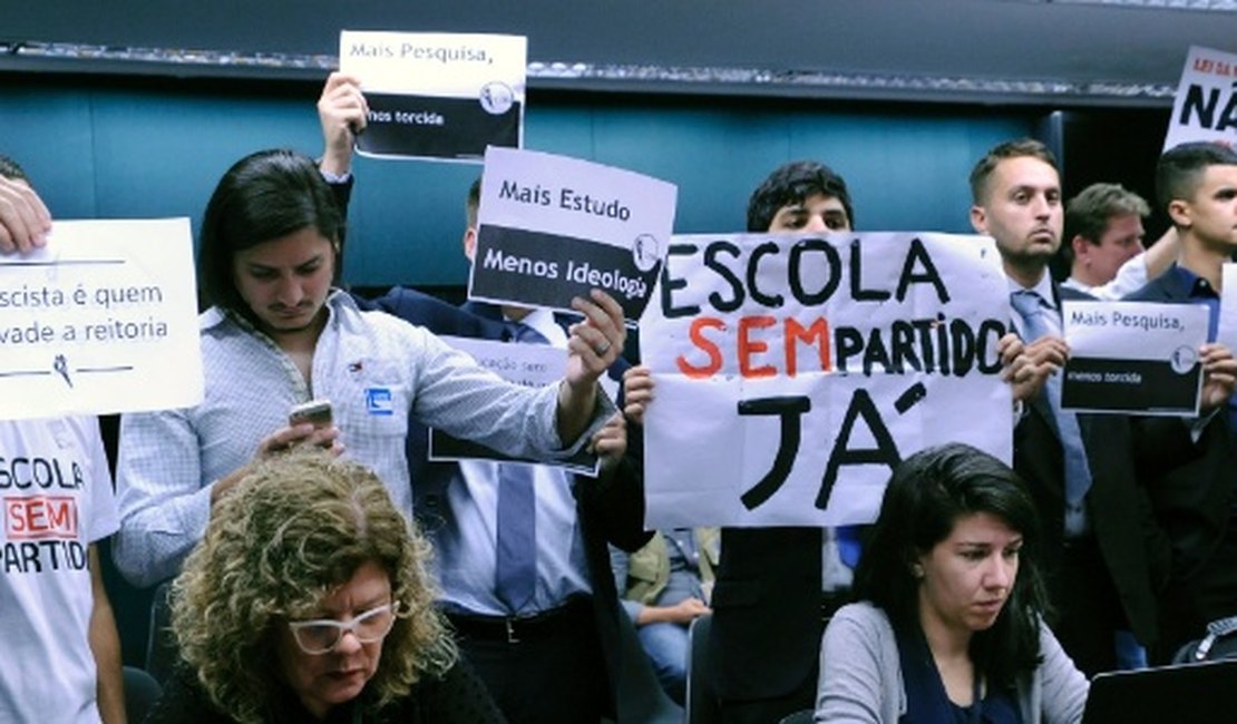 Escola Sem Partido suspende atividades alegando ‘falta de apoio’
