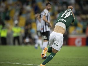 Nos acréscimos, com muita emoção, Palmeiras é campeão da Libertadores 2020!