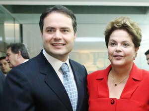 Ibope: Dilma tem 39% das intenções de voto, Marina, 31% e Aécio, 15%