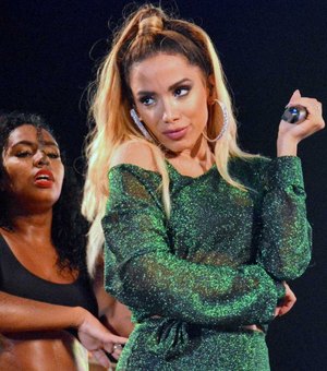 Contratantes divulgam nota de repúdio contra Anitta após show
