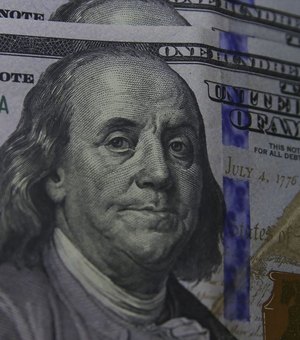 Dólar sobe para R$ 5,12 com inflação nos EUA e tensões geopolíticas