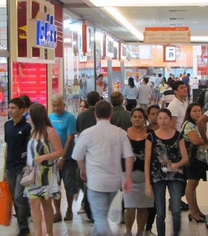 Inadimplência diminuiu 12,95% em Maceió, segundo o Instituto Fecomércio