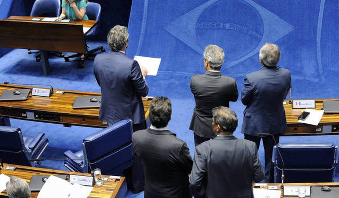 70% dos brasileiros são contra suplentes no Senado
