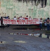 [Vídeo] Protesto de rodoviários atrasa a saída de ônibus da Veleiro em Rio Largo
