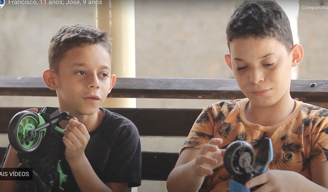 [Vídeo] Conheça a história dos irmãos Francisco e José, que sonham em ser adotados juntos por uma família