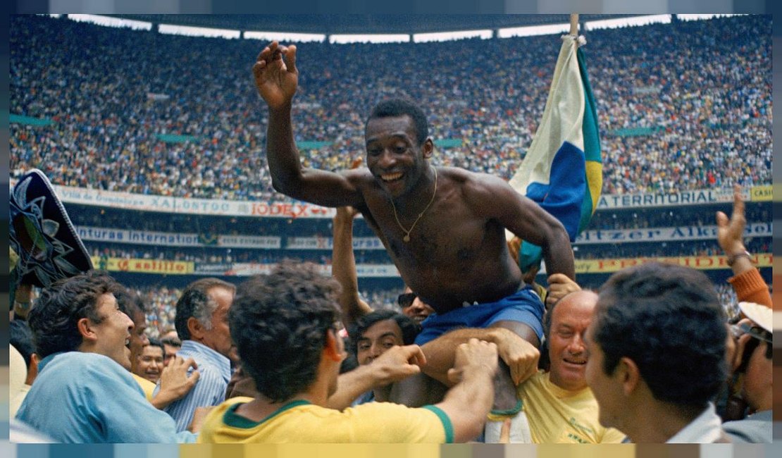 'Pelé' volta a ser estrela planetária pela Netflix