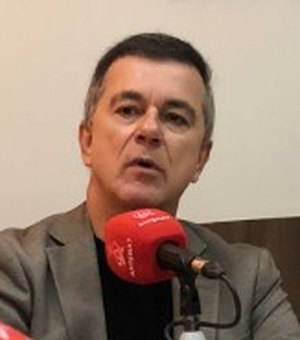 PT exclui deputado Ronaldo Medeiros da indicação de cargos federais em AL