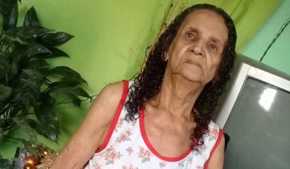 [Vídeo] Família de idosa pede doações de fraldas geriátricas e cadeira de banho