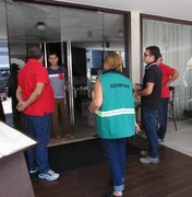 Slum realiza fiscalização em bares e restaurantes de Maceió