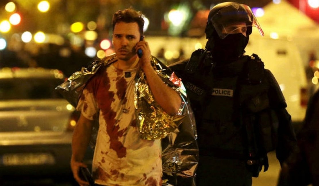 Vídeo mostra desespero de pessoas fugindo de ataque em Paris