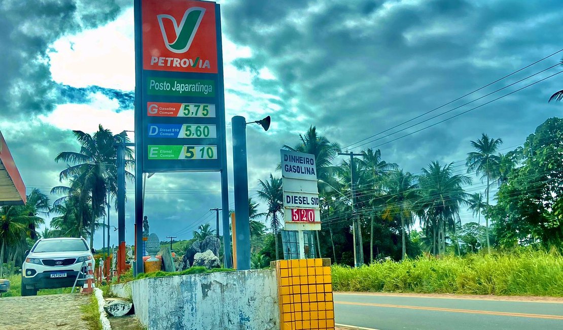 Litro da gasolina comum custa R$ 5,75 em Japaratinga