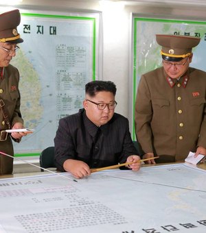 Líder norte-coreano diz que mantém 'botão nuclear' na mesa, mas oferece diálogo