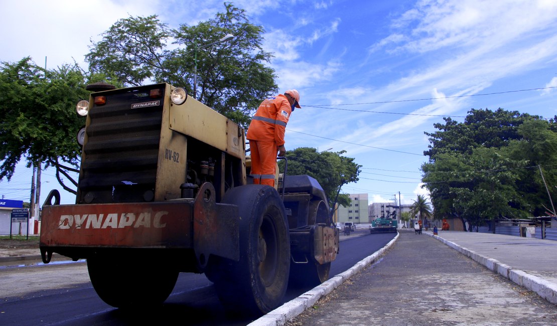 Prefeitura de Maceió inicia obra de pavimentação asfáltica no Dique Estrada