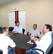 Prefeito de Arapiraca recebe diretores da Mineradora Vale Verde
