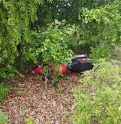 Polícia recupera moto em matagal na zona rural de Arapiraca
