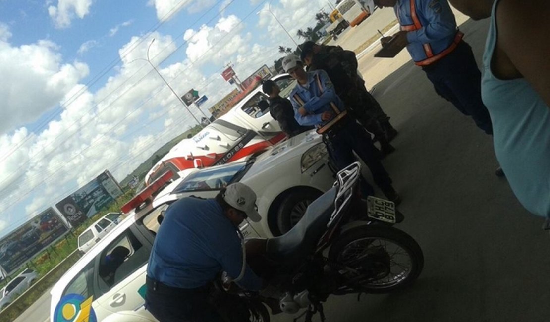 Em Arapiraca, operação combate mototaxistas clandestinos