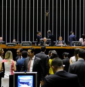 Câmara aprova duas MPs negociadas por Temer com caminhoneiros