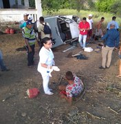 Duas pessoas ficam feridas em capotamento de carro em Ibateguara
