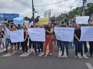 Enfermeiros de hospitais Santo Antônio e Médico Cirúrgico realizam ato contra salários em atraso